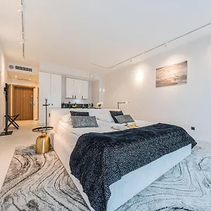  Aparthotel Rent Like - Apartament Deo Plaza - Old Town